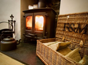 Welsh Stone Cottage near Snowdon - Snowdonia Wales